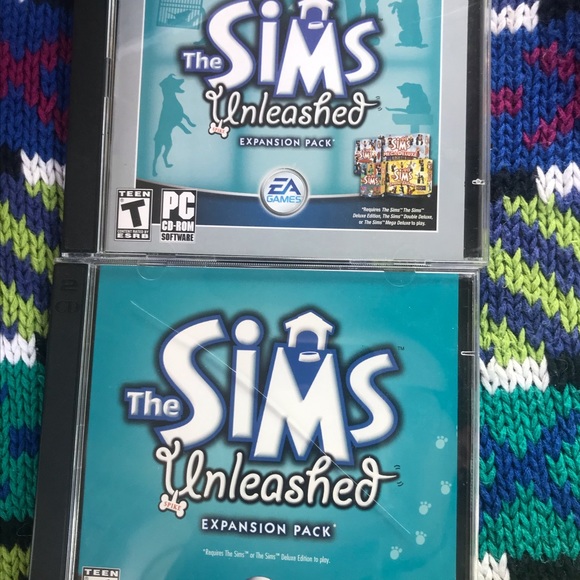 The Sims PC Games and Guidebooks (bundle of 17) - Picture 3 of 15